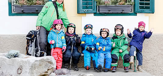 Gruppenfoto vom Skikurs